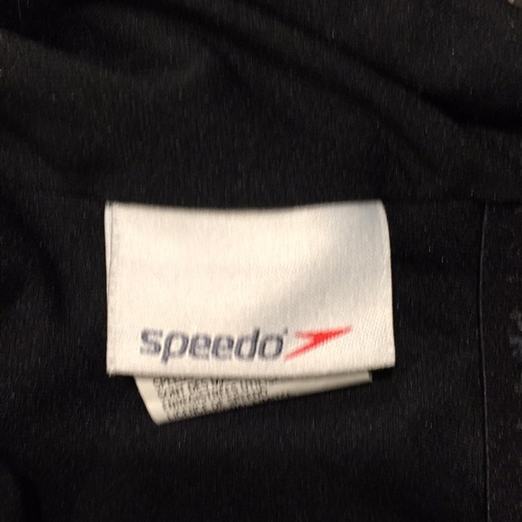 Speedo one-piece w key hole and X back - Picture 4 of 6